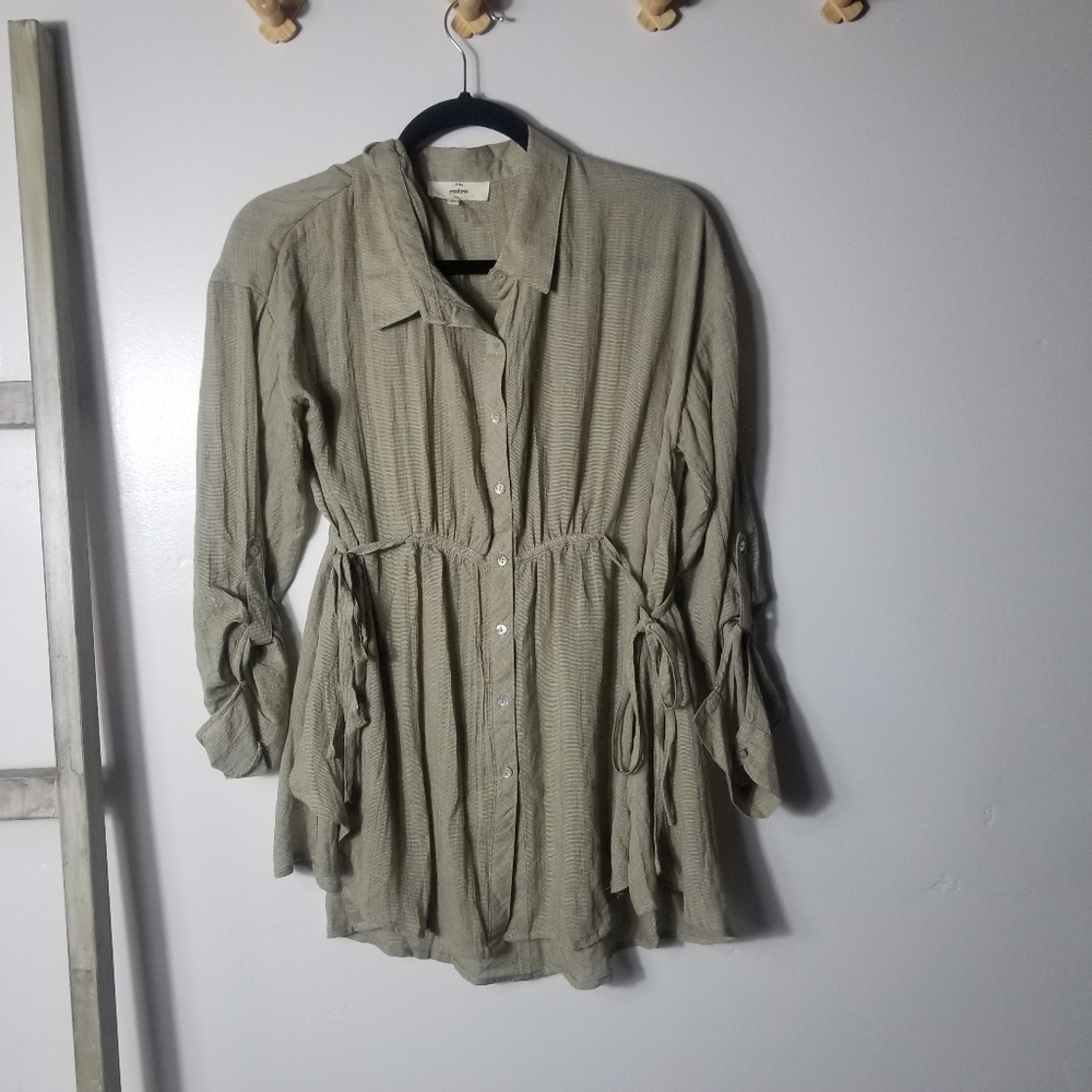 NWOT ENTRO WOMEN'S BROWN OLIVE BUTTON DOWN BLOUSE SIZE MEDIUM